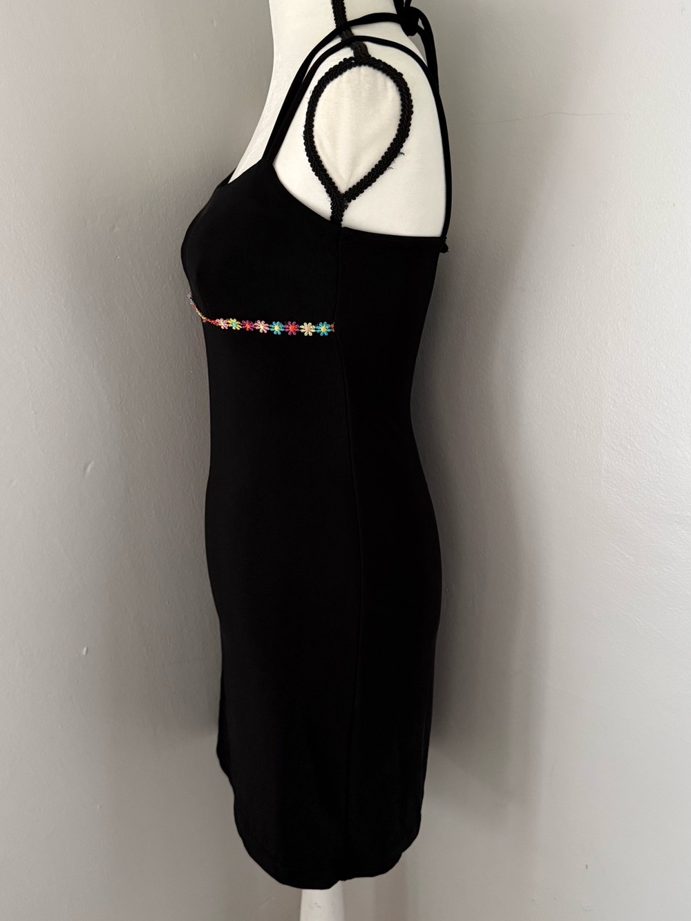 City Triangles Vintage Y2K Slinky Black Mini Dress Floral Detail Small - Picture 2 of 7